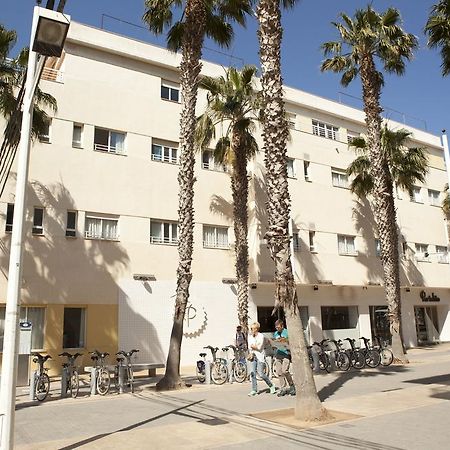 Malvarrosa Beach Rooms Valencia Bagian luar foto