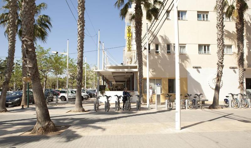 Malvarrosa Beach Rooms Valencia Bagian luar foto